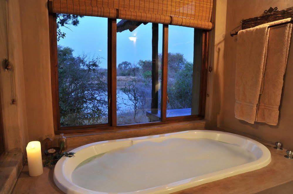 Waterbuck Game Lodge Thornybush Game Reserve Exterior photo